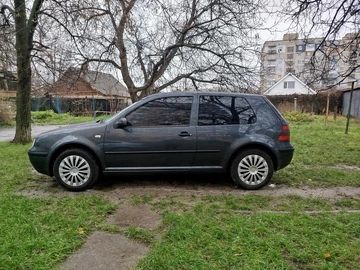 Авто Volkswagen Golf 2001 № 8206447