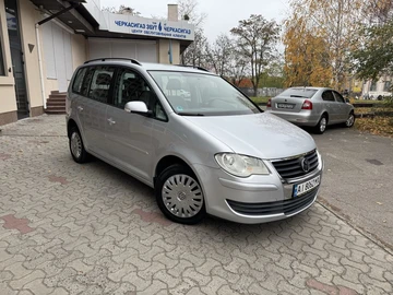 Авто Volkswagen Touran 2008 № 8206632