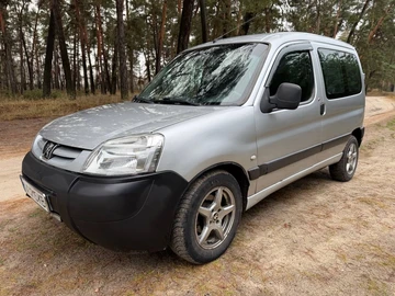 Авто Peugeot Partner 2004 № 8206656