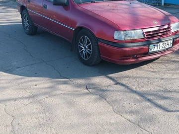 Авто Opel Vectra 1990 № 8206902