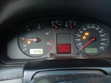 Авто Volkswagen Passat Variant 1999 № 8207018