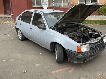 Авто Opel Kadett 1985 № 8207207