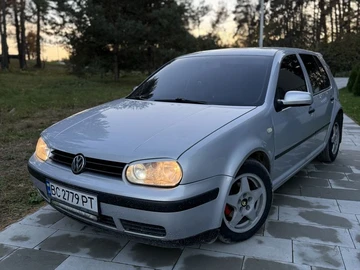 Авто Volkswagen Golf 1999 № 8207389