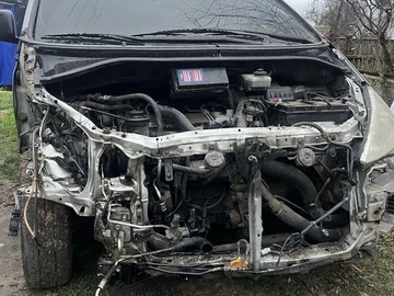 Авто Toyota Previa 2003 № 8207427