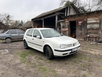 Авто Volkswagen Golf 1998 № 8207556