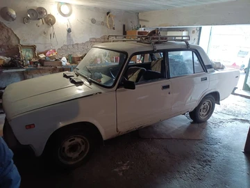 Авто ВАЗ 2105 1992 № 8207596