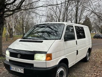 Авто Volkswagen Transporter 2000 № 8207914