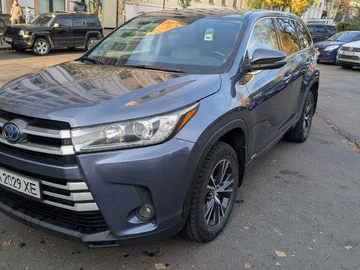 Авто Toyota Highlander 2018 № 8208026