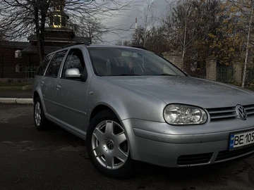 Авто Volkswagen Golf 2000 № 8208029
