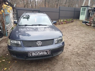 Авто Volkswagen Passat Variant 1999 № 8208056