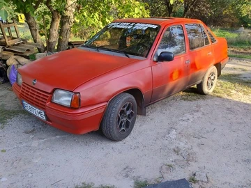 Авто Opel Kadett 1986 № 8208175
