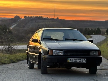 Авто Volkswagen Passat Sedan 1992 № 8208460