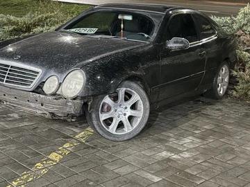 Авто Mercedes Clk Серия 2000 № 8208475