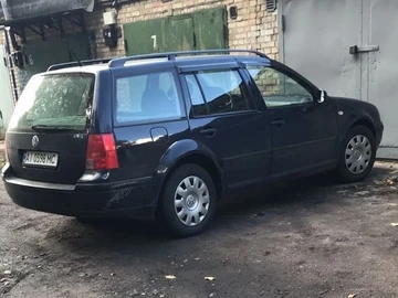 Авто Volkswagen Golf 2002 № 8208709