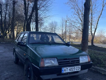 Авто ВАЗ 2109 1992 № 8208735