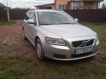 Авто Volvo V50 2011 № 8208851