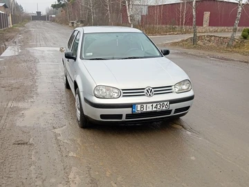 Авто Volkswagen Golf 1999 № 8208971