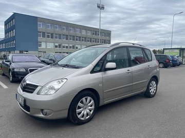 Авто Toyota Corolla Verso 2003 № 8209069