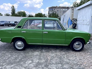Авто ВАЗ 2101 1985 № 8209038