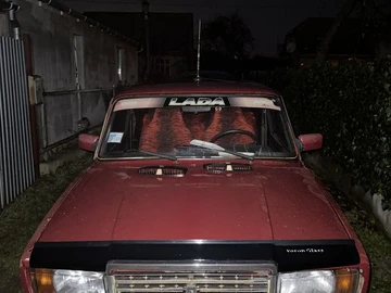 Авто ВАЗ 2107 1986 № 8209212