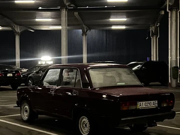 Авто ВАЗ 2107 1984 № 8209361
