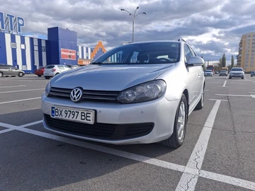 Авто Volkswagen Golf 2010 № 8209417