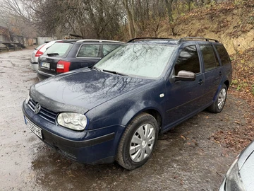 Авто Volkswagen Golf 2000 № 8209797