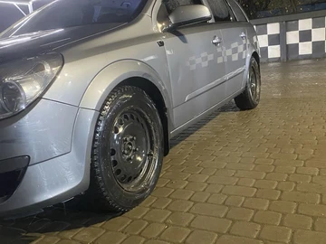 Авто Opel Astra 2006 № 8209803