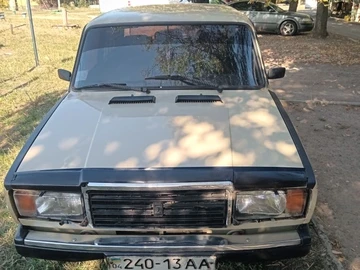 Авто ВАЗ 2107 1989 № 8209847