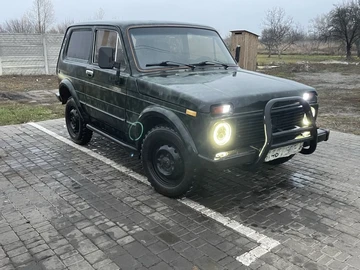 Авто ВАЗ 2121 1990 № 8209871