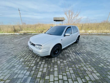 Авто Volkswagen Golf 1998 № 8210484