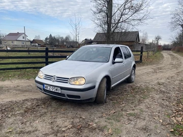 Авто Volkswagen Golf 2000 № 8210524