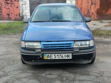 Авто Opel Vectra 1990 № 8210807