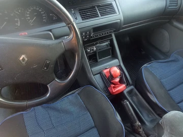 Авто Renault Safrane 1993 № 8210872
