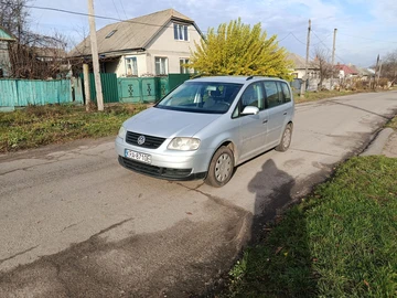 Авто Volkswagen Touran 2006 № 8210918