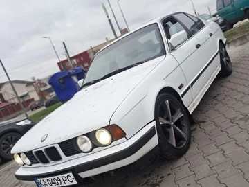 Авто BMW 5 Серия 1992 № 8211110