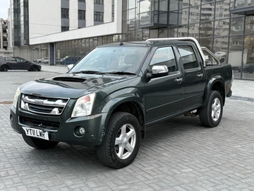 Авто Isuzu Rodeo 2012 № 8211122