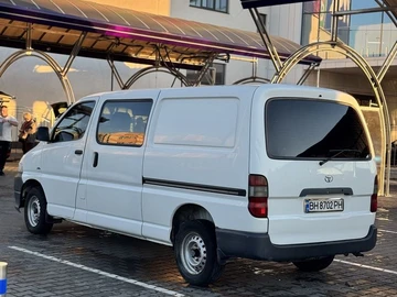 Авто Toyota Hiace 2007 № 8211139