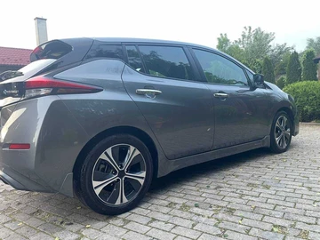 Авто Nissan Leaf 2022 № 8211147