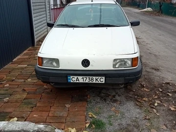 Авто Volkswagen Passat Sedan 1989 № 8211160