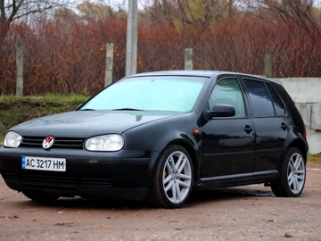 Авто Volkswagen Golf 2000 № 8211265