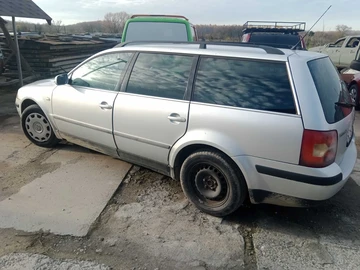 Авто Volkswagen Passat Variant 1999 № 8211400