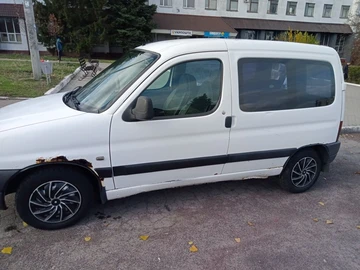 Авто Peugeot Partner 2000 № 8211401