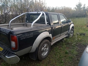 Авто Nissan Navara 2004 № 8211444