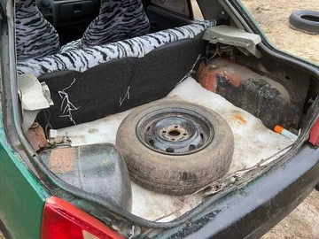 Авто ВАЗ 11113 Oka 2003 № 8211487