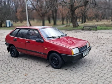 Авто ВАЗ 2109 1994 № 8211783