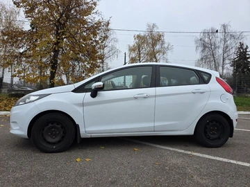 Авто Ford Fiesta 2012 № 8211849