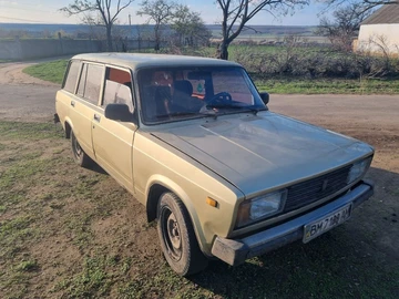 Авто ВАЗ 2104 1993 № 8212001