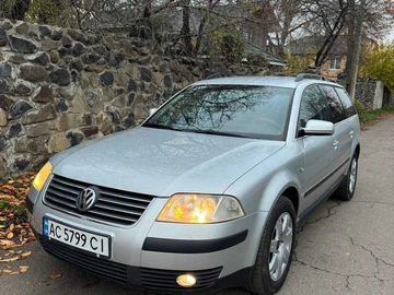 Авто Volkswagen Passat Variant 2002 № 8212007