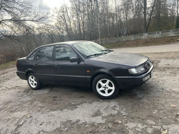 Авто Volkswagen Passat Sedan 1994 № 8212083